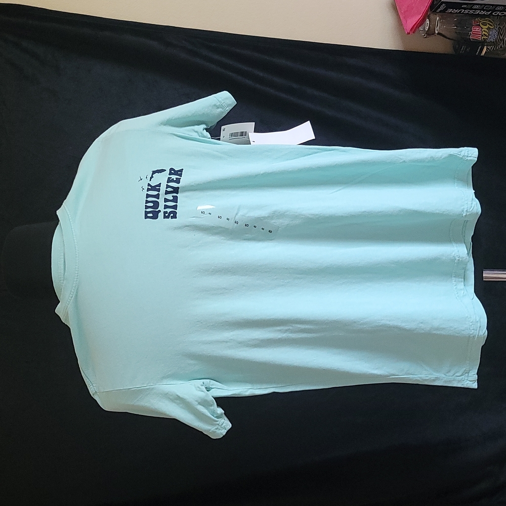 NWT Quicksilver men's T-shirt